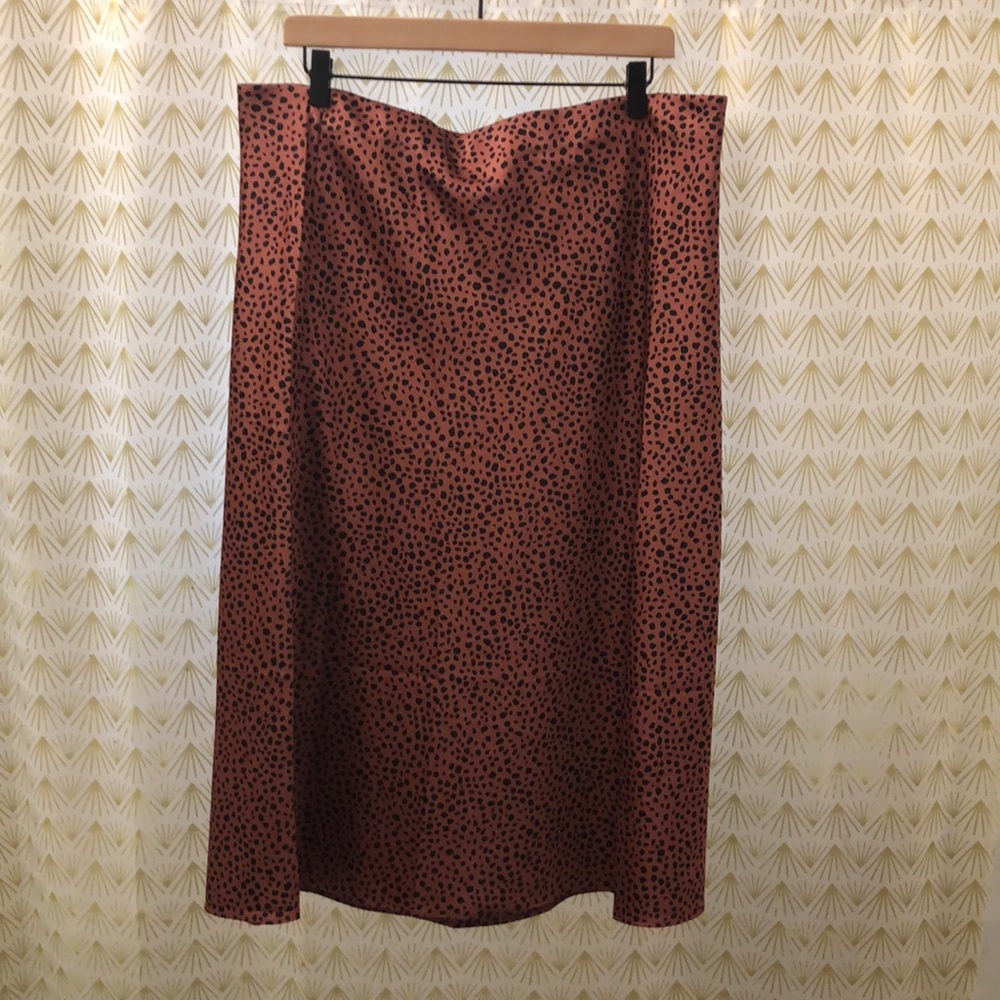 Brand new Loft Animal print midi Skirt size XL